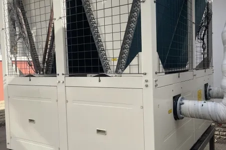 Industrijski objekt s Mycond modularnom toplinskom pumpom STANDARD MCU